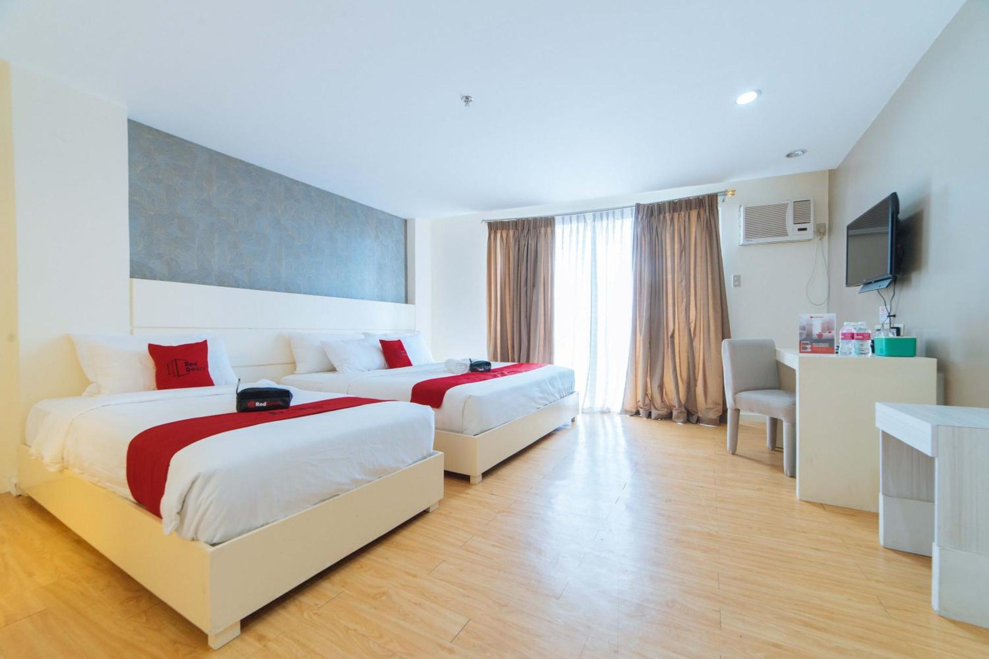 Reddoorz Plus At Hotel Metro Kalibo Eksteriør billede
