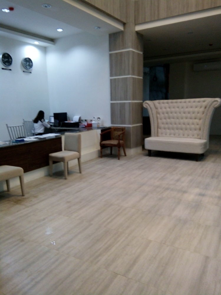 Reddoorz Plus At Hotel Metro Kalibo Eksteriør billede